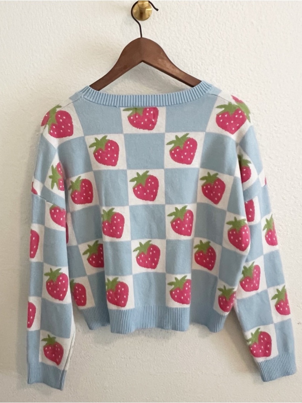 Luna Ivy Blue Checkered Strawberry Sweater Size L - Picture 5 of 7